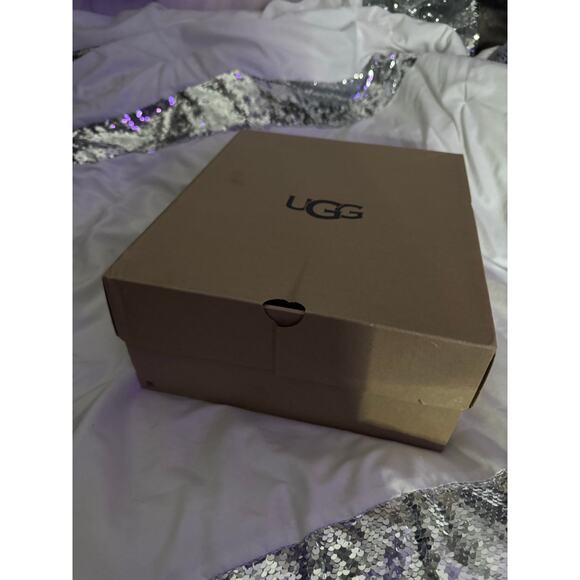 UGG Classic Mini black chunky Sequin boot in black mirror bling sz 9 iob - Picture 3 of 14